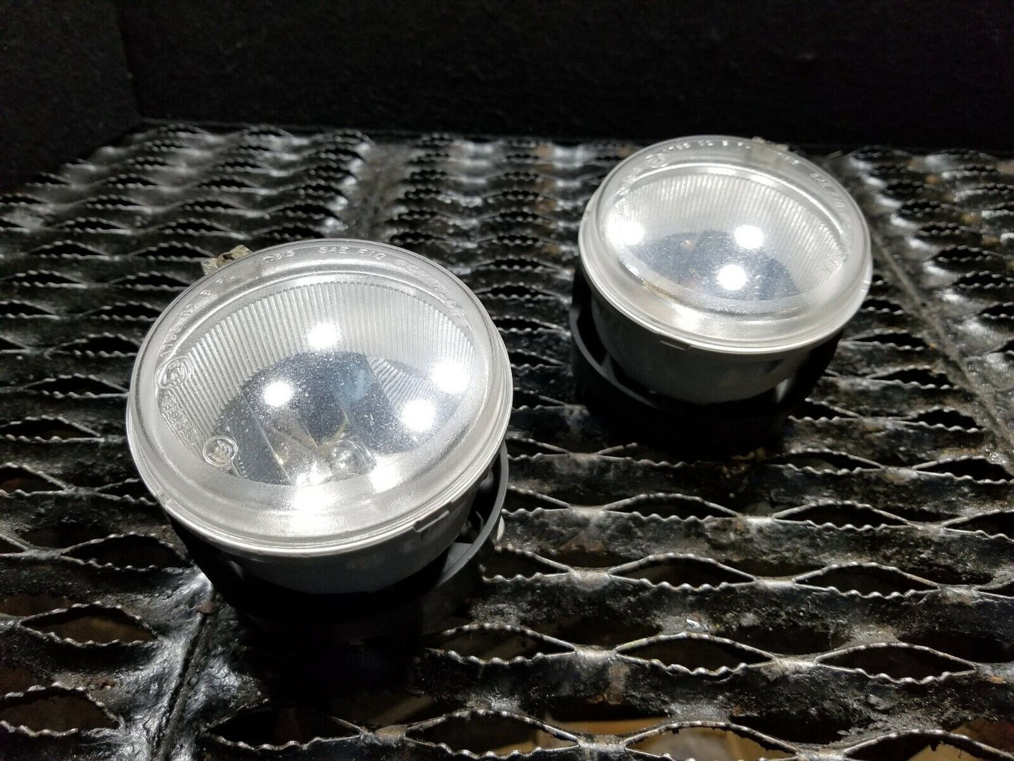 11 12 Dodge Caliber Fog Lioght Lamp Left & Right 2psc OEM