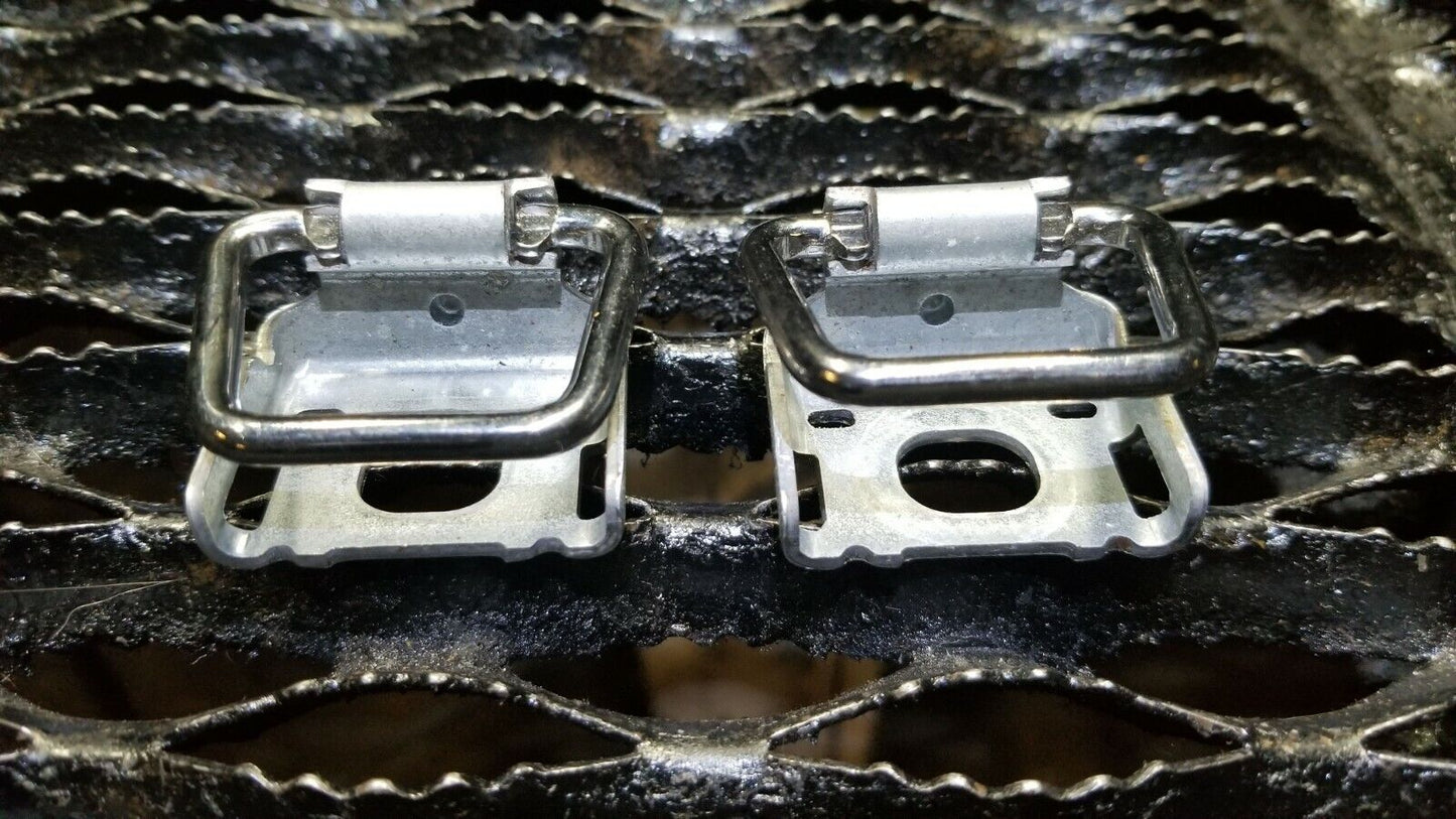 14 15 16 17 Volvo S60 T5 Hook Pair OEM 42k