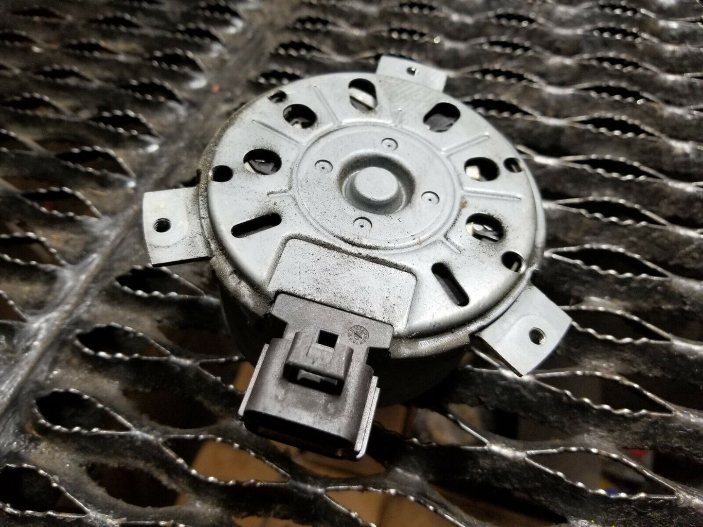 10 11 12 13 14 Ford Mustang Cabrio 4.0l Radiator Cooling Fan Motor OEM