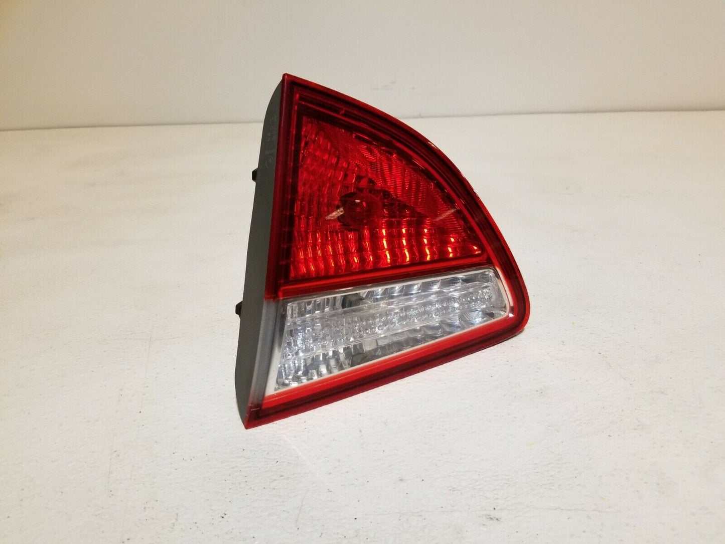 07 08 09 10 11 12 Hyundai Veracruz Right Passenger Inner Tail Light OEM
