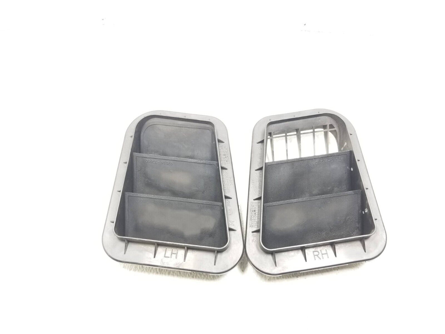 12 13 14 15 Kia Rio Quarter Panel Pressure Vent Pair OEM