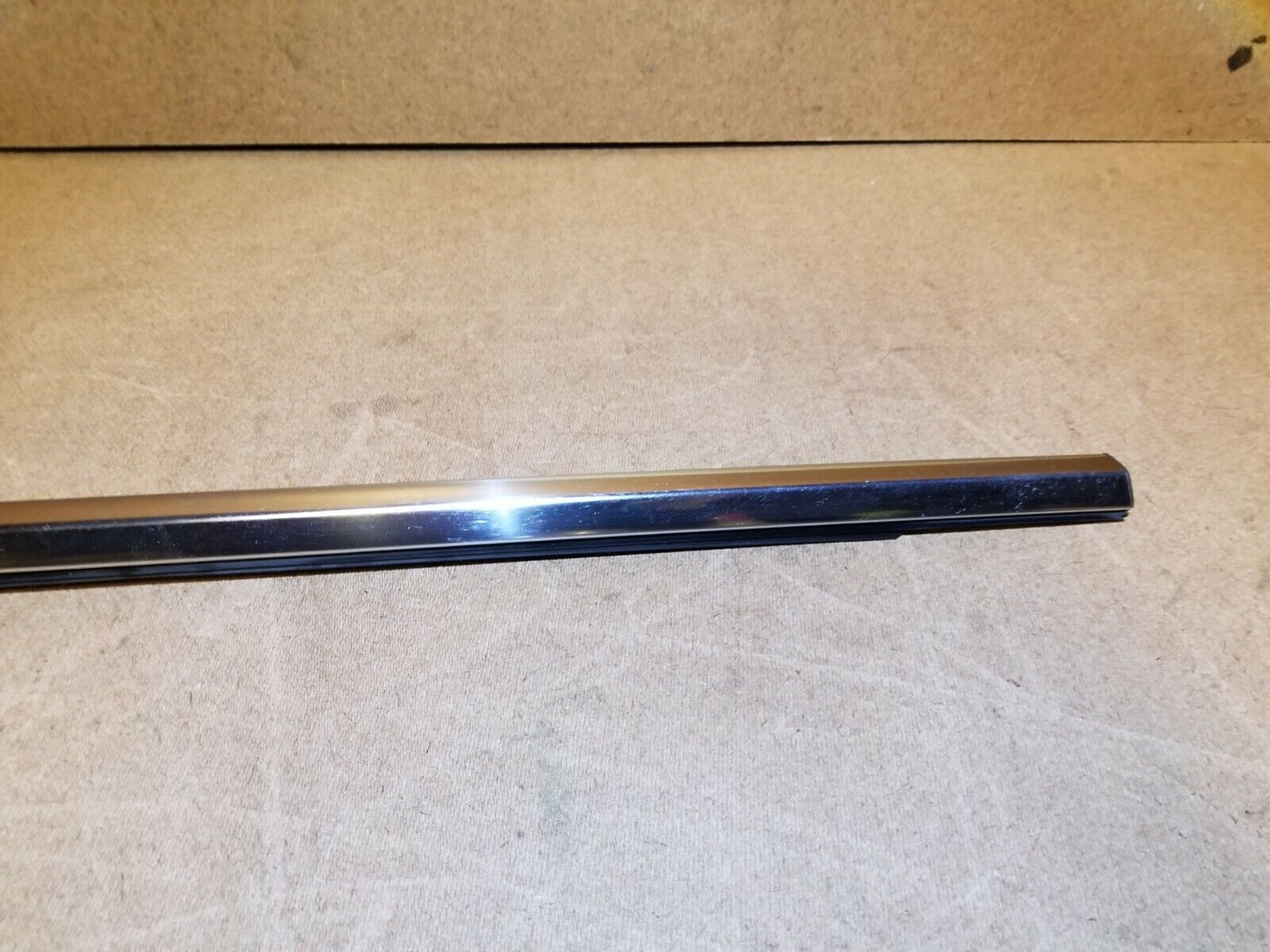 10 11 12 13 14 Hyundai Sonata Front Right Pass Door Window Belt Seal Molding OEM