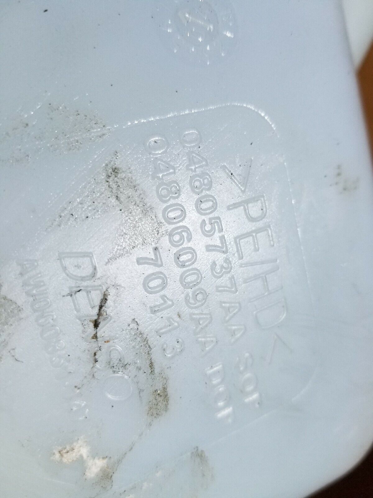 05 06 07 Dodge Magnum Washer Fluid Reservoir Tank 04805737aa OEM