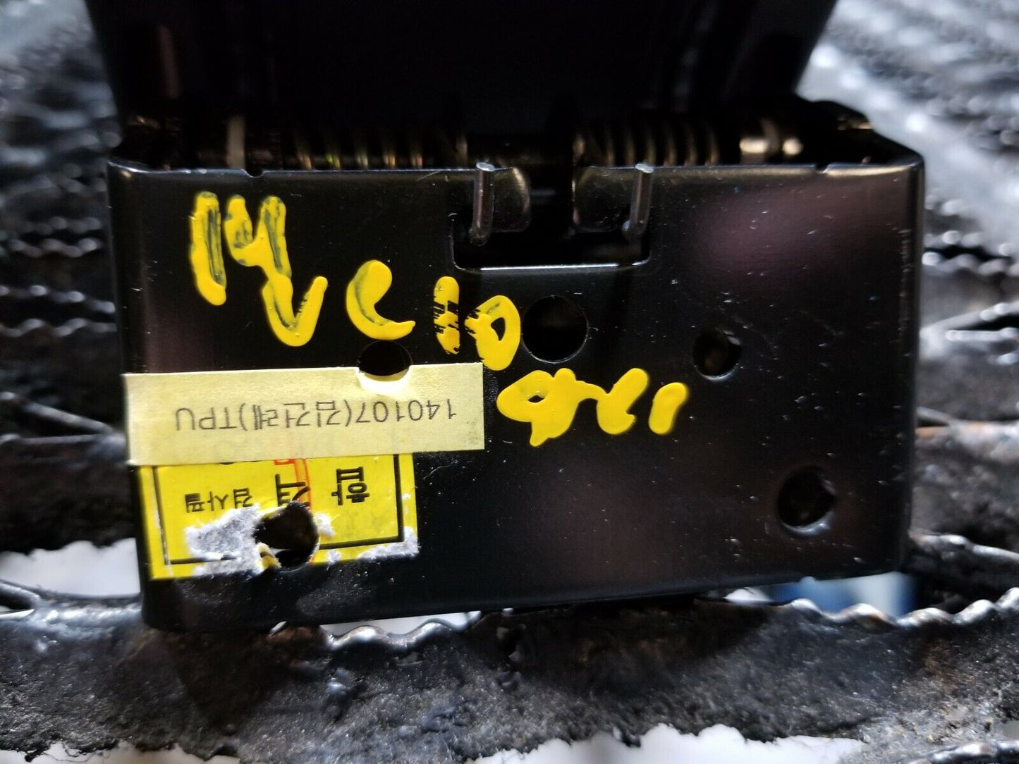 12 13 14 15 16 Hyundai Veloster Center Console Armrest OEM