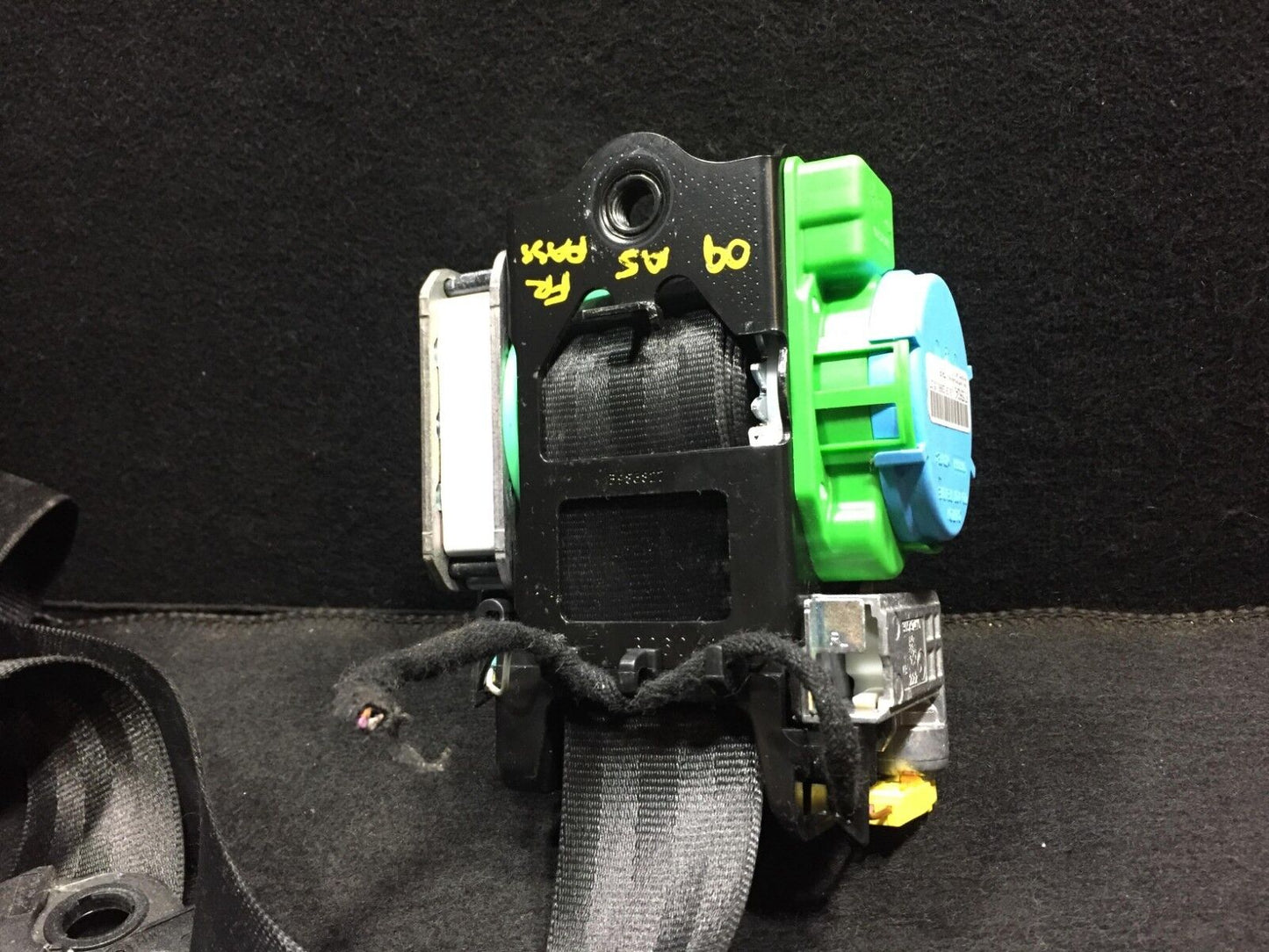 08 09 10 11 Audi A5 Coupe Front Right Passenger Seat Belt Retractor OEM D7