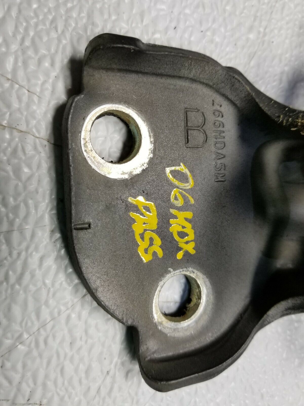 03 04 05 06 Acura MDX Right Passenger Side Door Hinge OEM 55k Miles