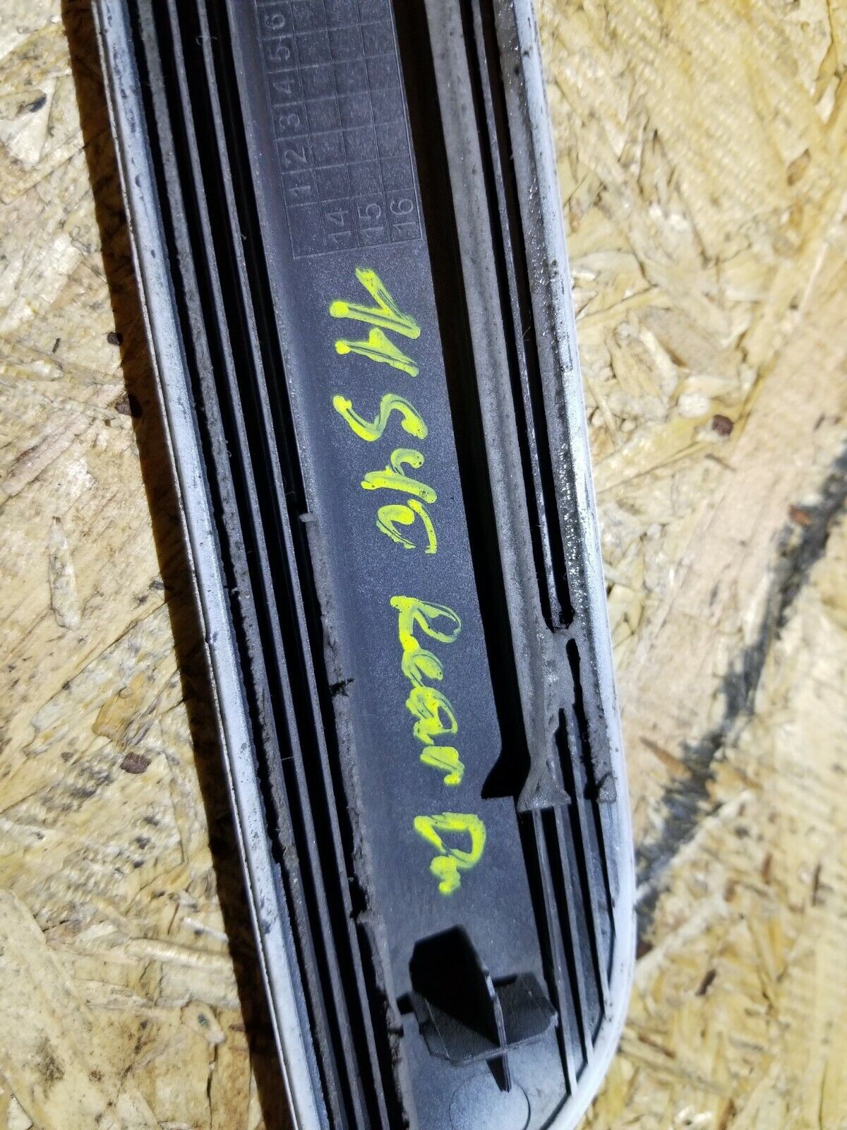 06 07 08 09 10 11 Volvo S40 Rear Left Driver Door Molding 2pcs OEM