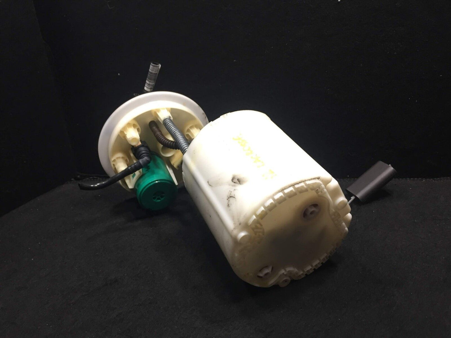 11 12 13 Buick Lacrosse Fuel Pump 13575136 OEM D29
