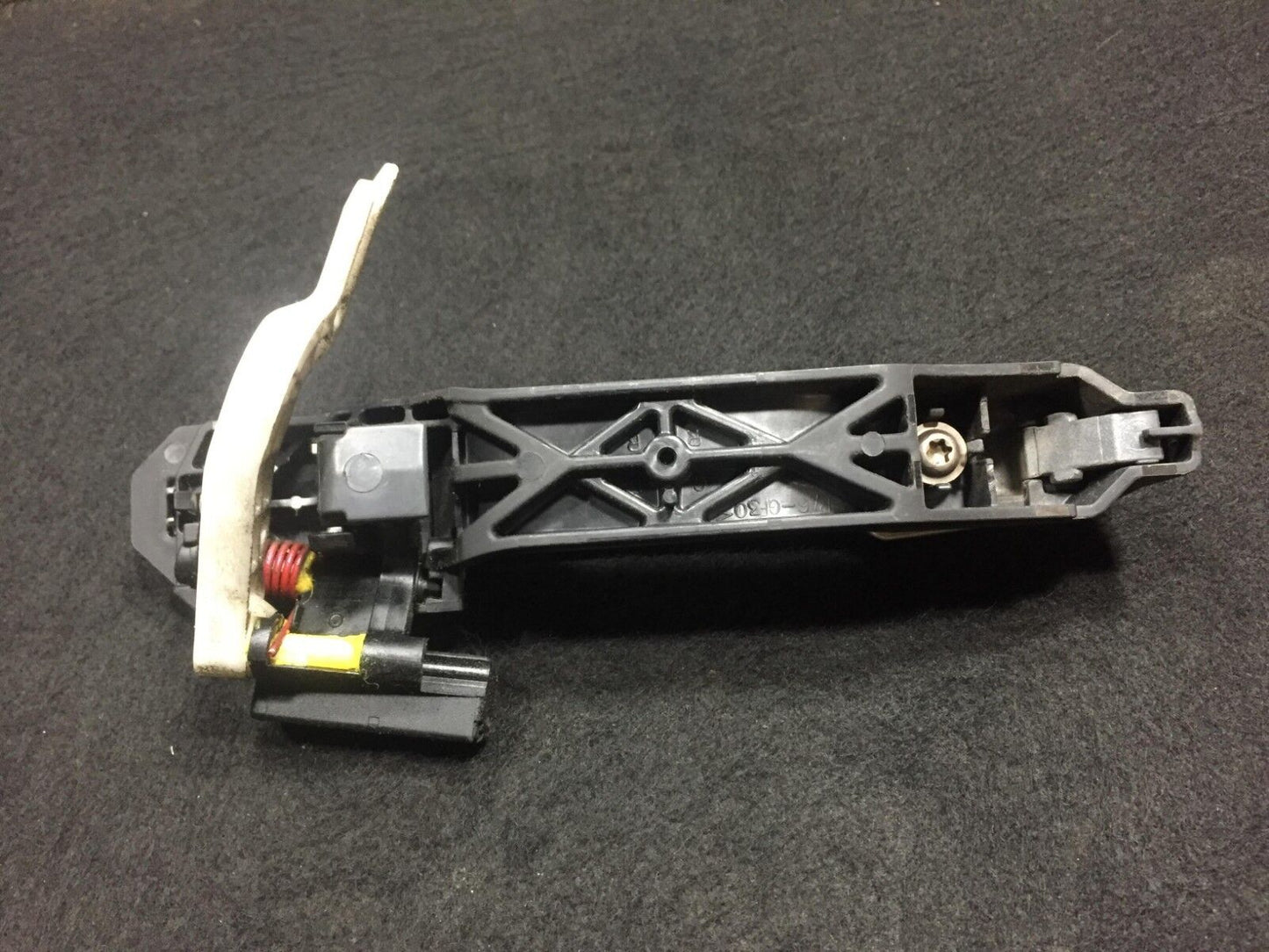 04 05 06 Scion Xa Rear Right Passenger Side Exterior Door Handle OEM D18