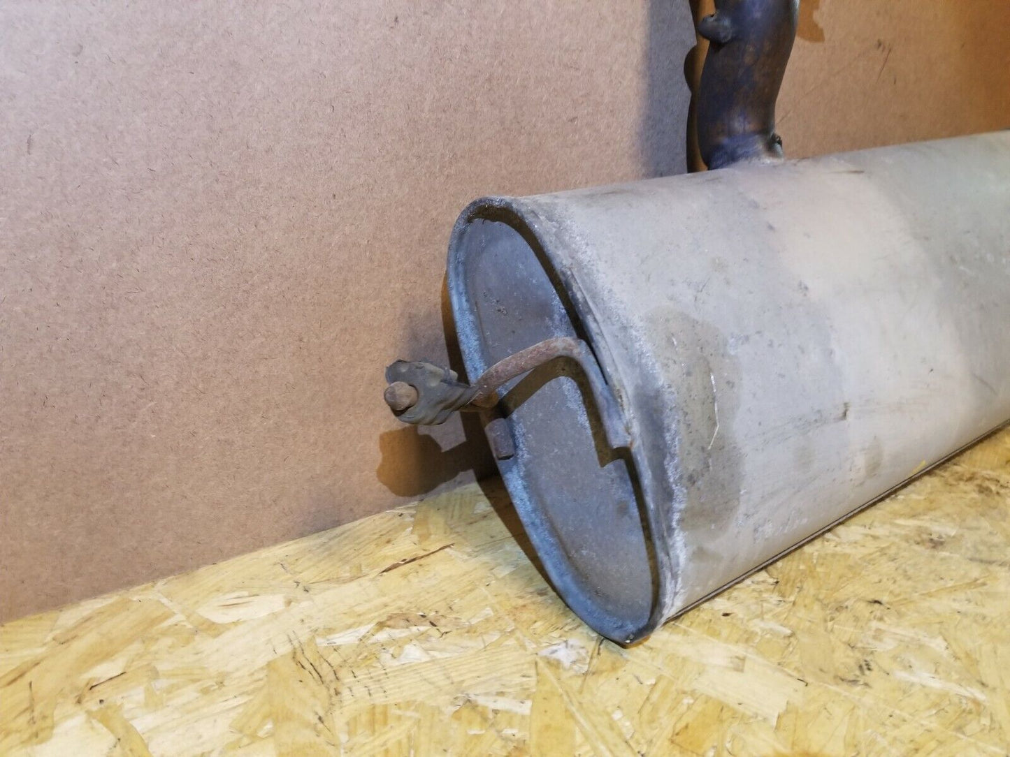 15 16 17 Chevrolet Equinox 2.4l Rear Exhaust Muffler OEM 24k