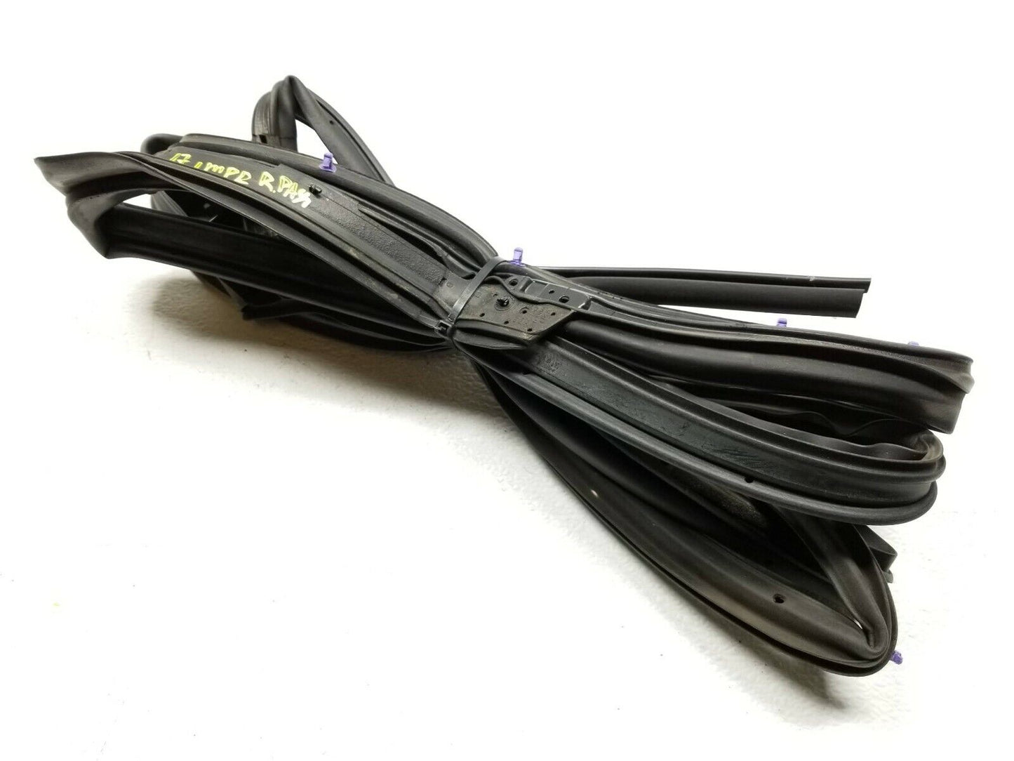 17 18 19 Subaru Impreza Sport Rear Right Pass Door Weatherstrip Seal OEM 64k