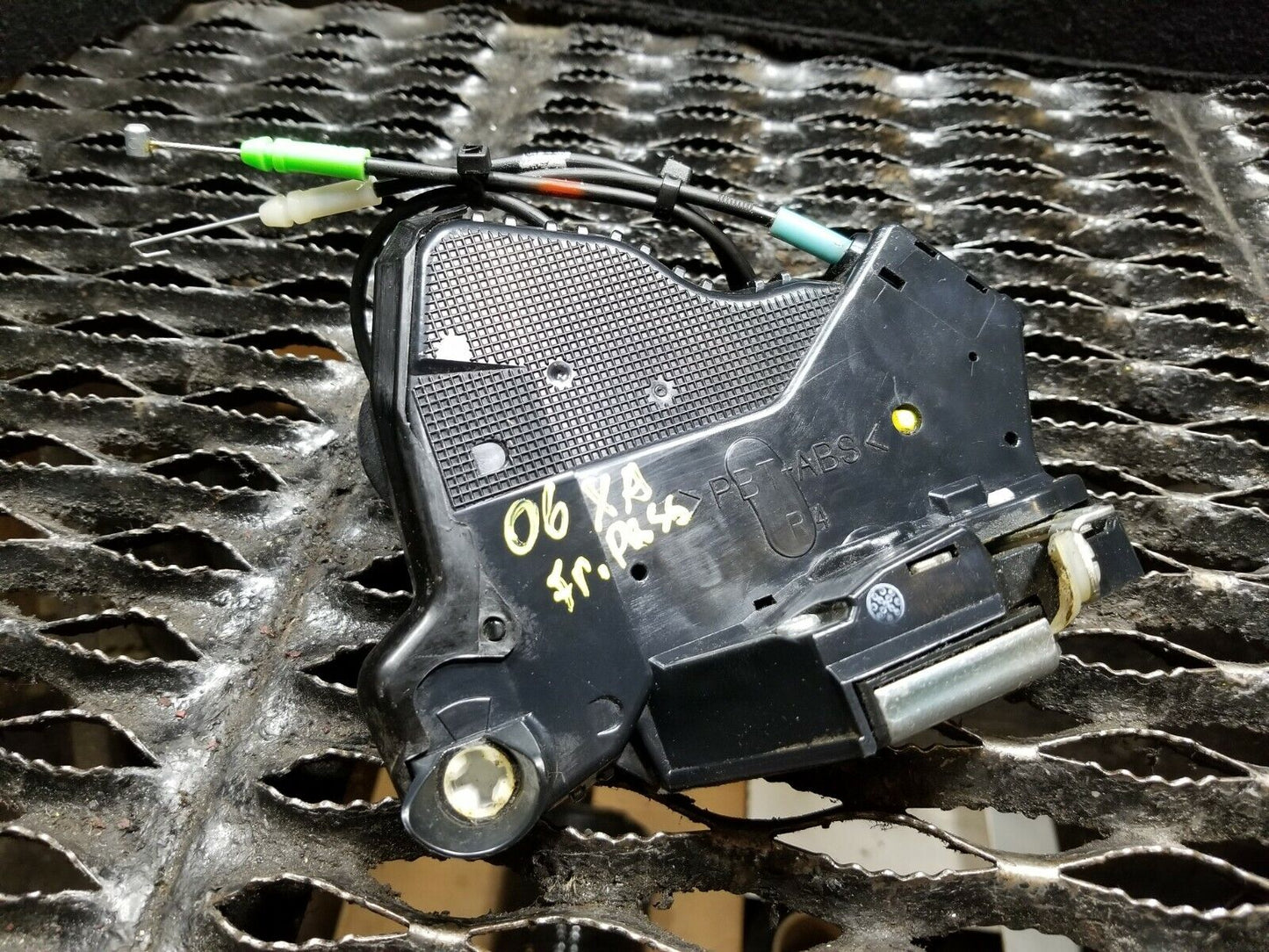 2004 2005 2006 Scion Xa Front Right Passenger Door Lock Latch Actuator OEM