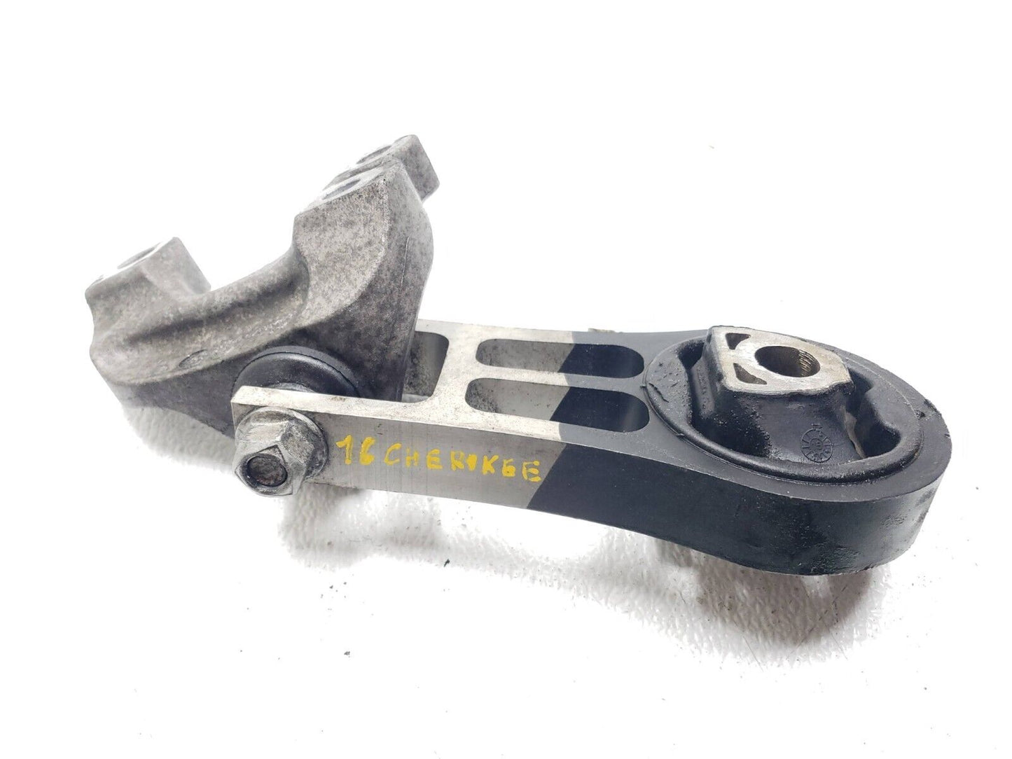 14 15 16 17 18 Jeep Cherokee Engine Mount W/ Bracket 68172353ad OEM 3.2l