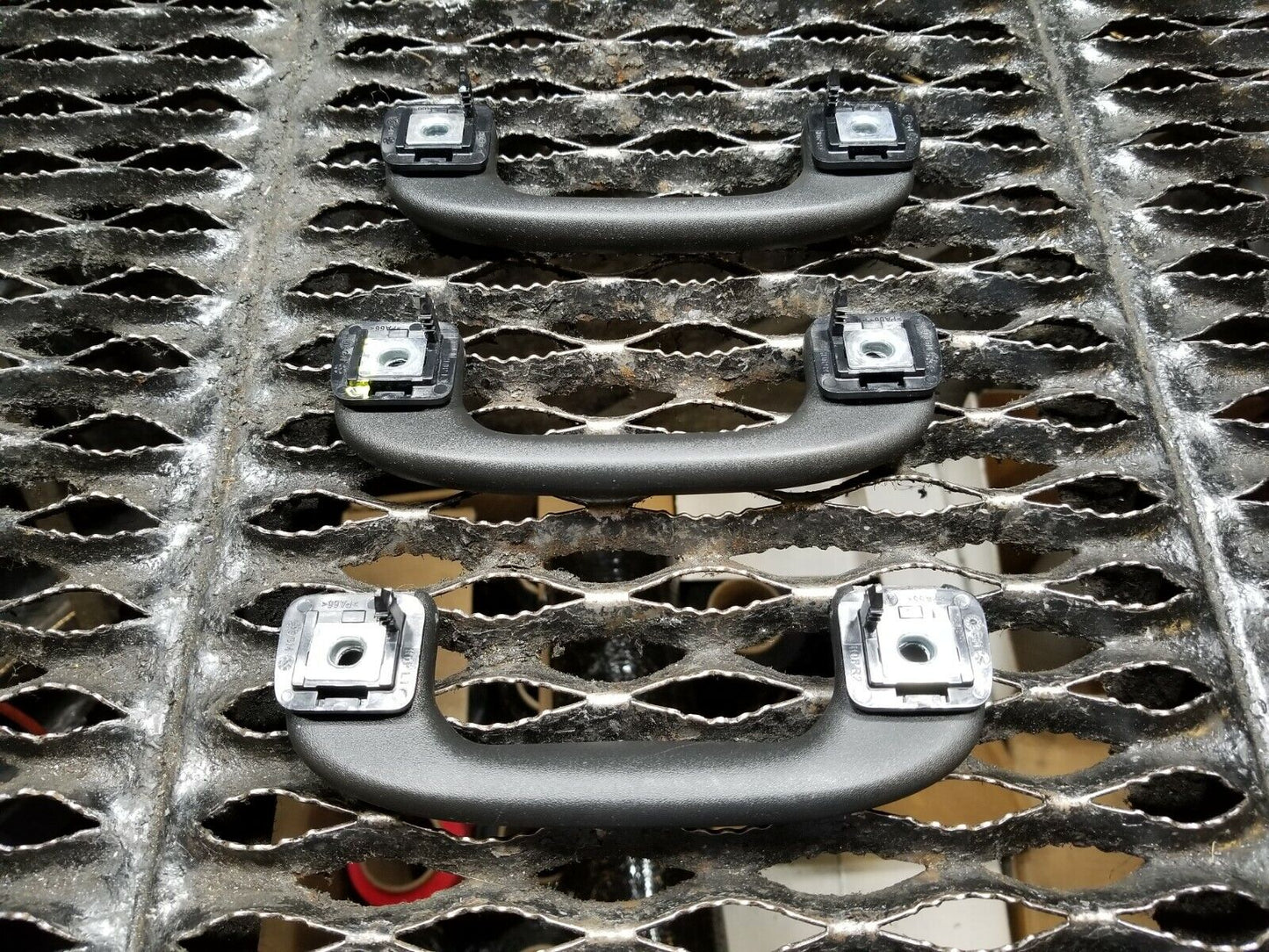 17 18 19 20 Cadillac Xt5 Roof Grab Handle 3pcs OEM 34k