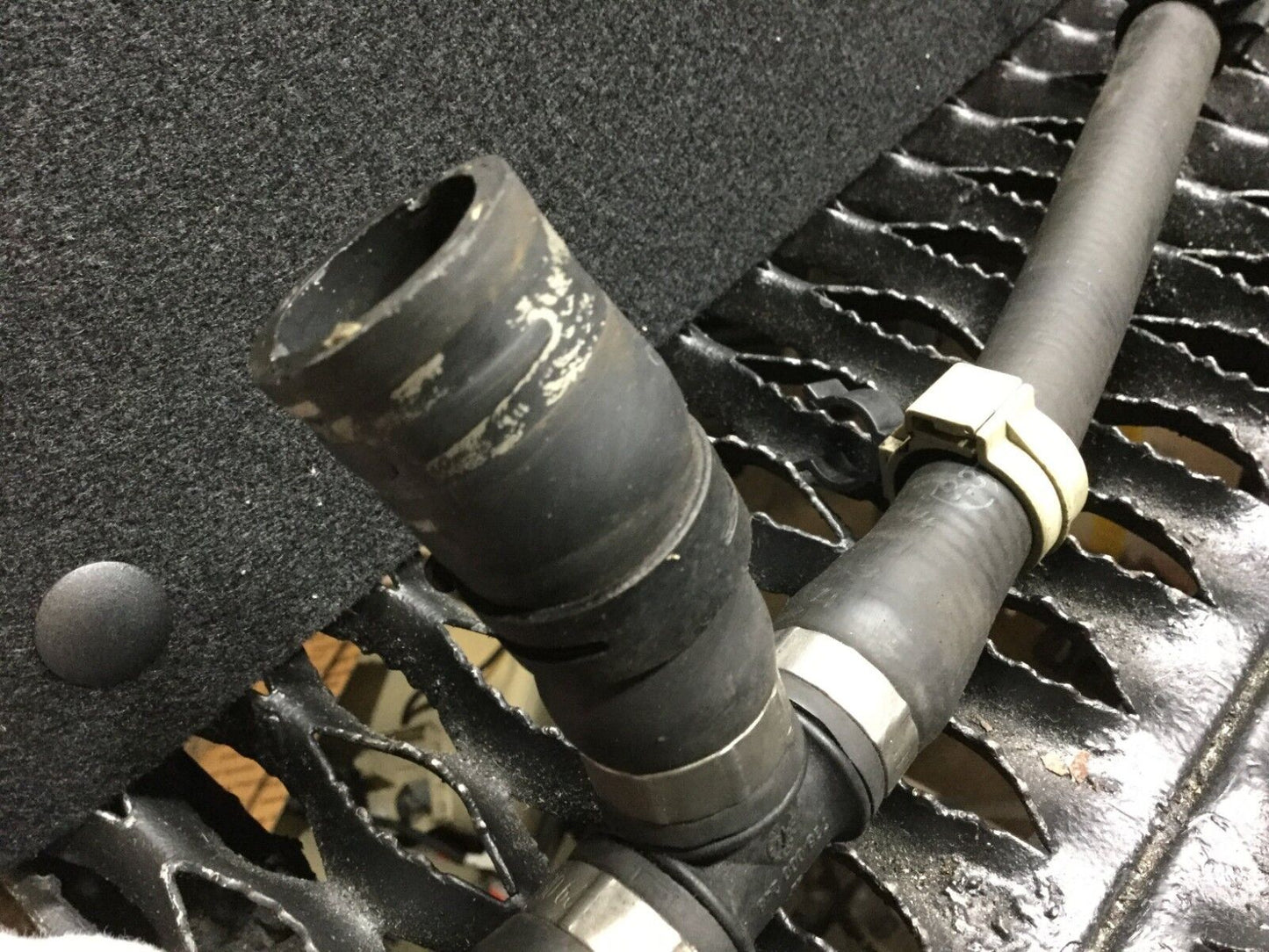04 05 06 Porsche Cayenne 3.2l Radiator Hose Pipe Line OEM
