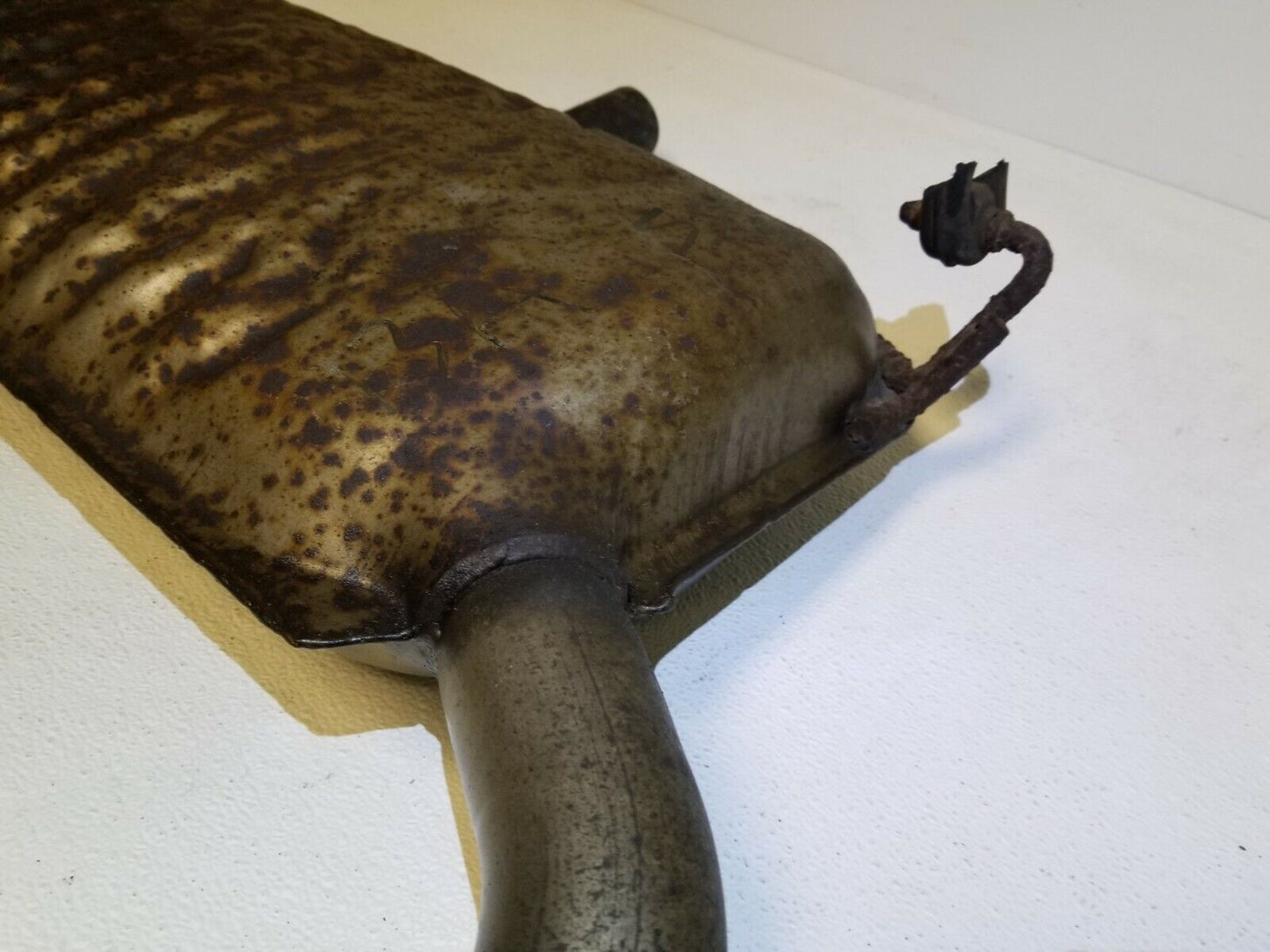 07 08 09 10 Chrysler Sebring 2.4l Rear Exhaust Muffler OEM