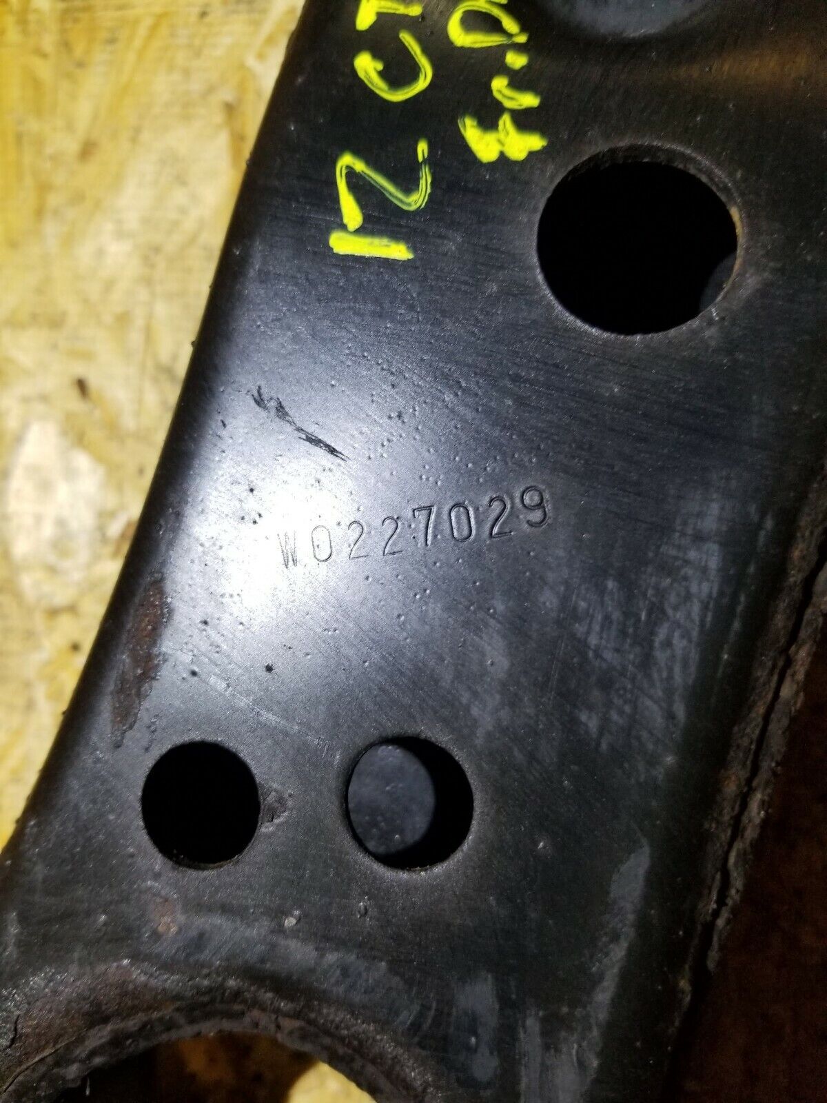 11 12 13 14 15 Lexus CT200h Front Left Driver Side Lower Control Arm OEM
