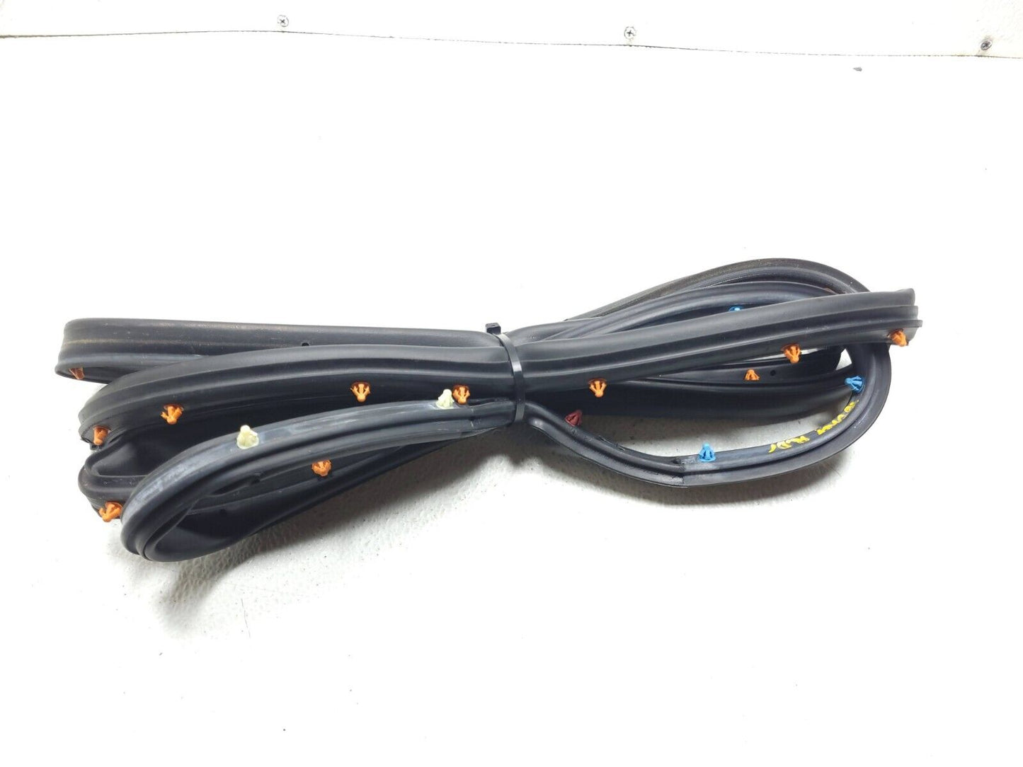 14 15 16 17 18 Jeep Cherokee Rear Door Weatherstrip Seal Driver Side Left OEM