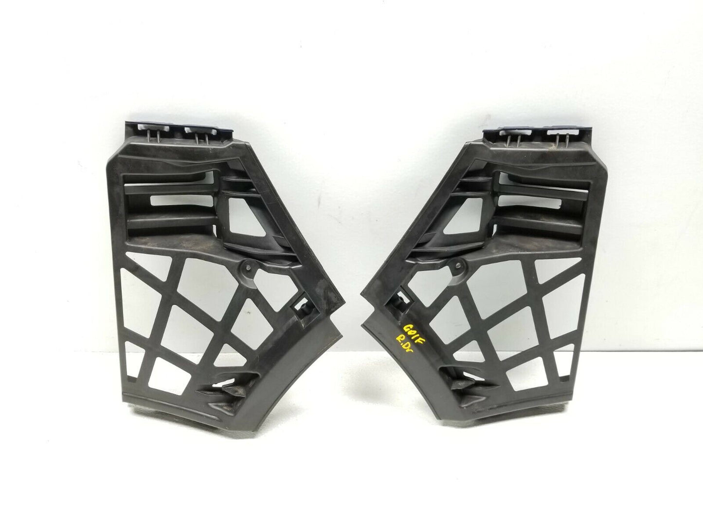 2006 2007 2008 2009 Volkswagen Rabbit GTI Rear Bumper Guide Bracket Pair OEM