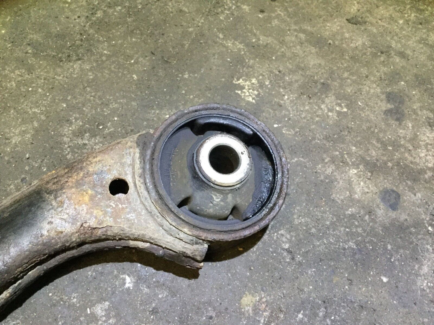 06 07 08 09 10 11 Kia Rio Front Left Driver Lower Control Arm OEM