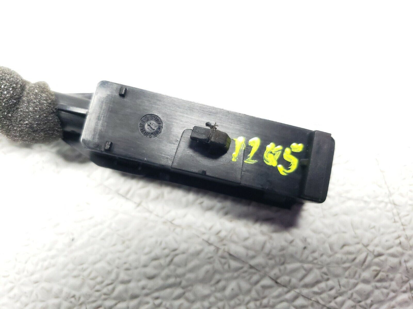 10 11 12 Audi Q5 Rear Seat Down Fold Lever Handle Pair OEM 72k