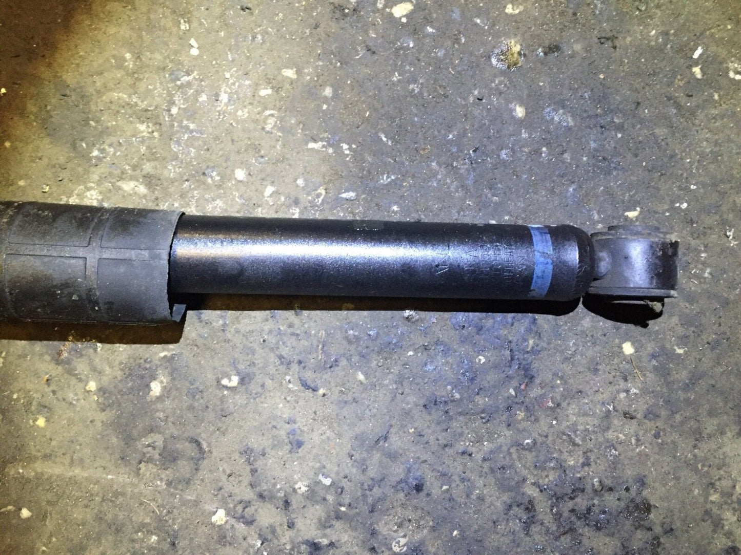 09 10 11 12 Nissan Versa Htch Rear Shock Strut Absorber OEM D17 84k