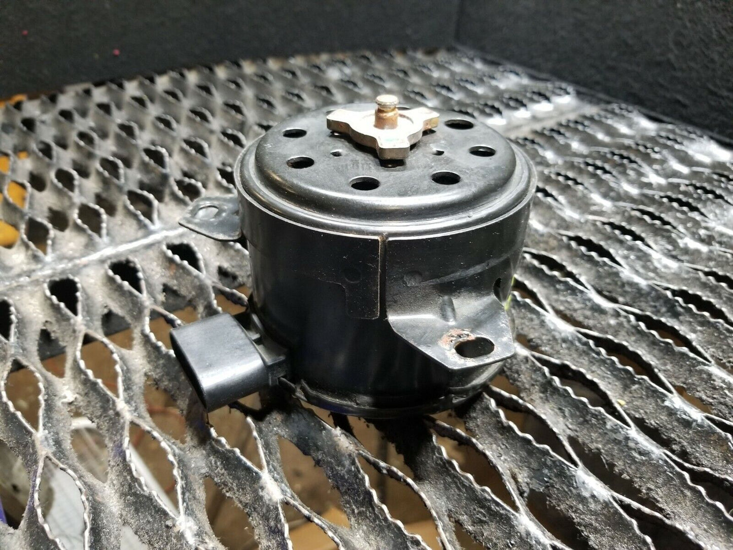 05 06 07 08 09 Ford Mustang 4.0l Radiator Cooling Fan Motor OEM 44k