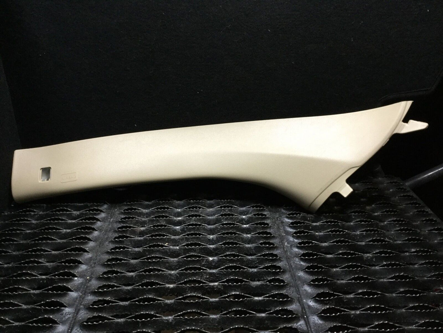 07 08 09 Suzuki Vitara Xl-7 Xl7 Left Driver Windshield A Pillar Trim OEM