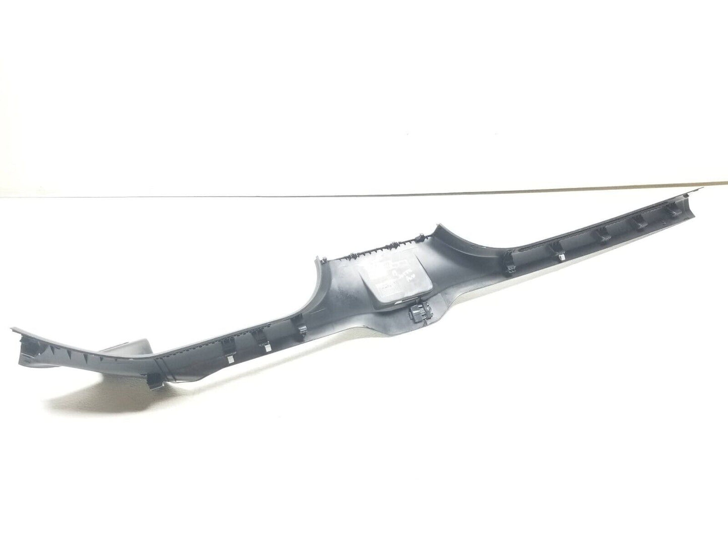 19 20 21 Volkswagen Jetta Right Passenger Side Scuff Plate Trim Cover OEM