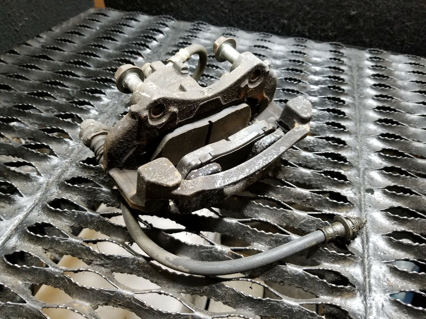 13 14 15 16 Nissan Versa Front Right Passenger Side Bracke Caliper OEM