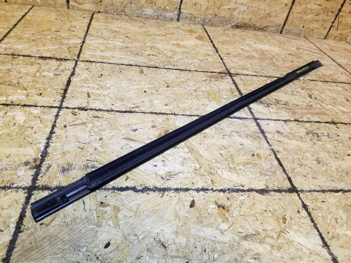 06 07 08 09 10 Kia Rio5 Rear Right Pass Door Window Belt Seal Molding OEM