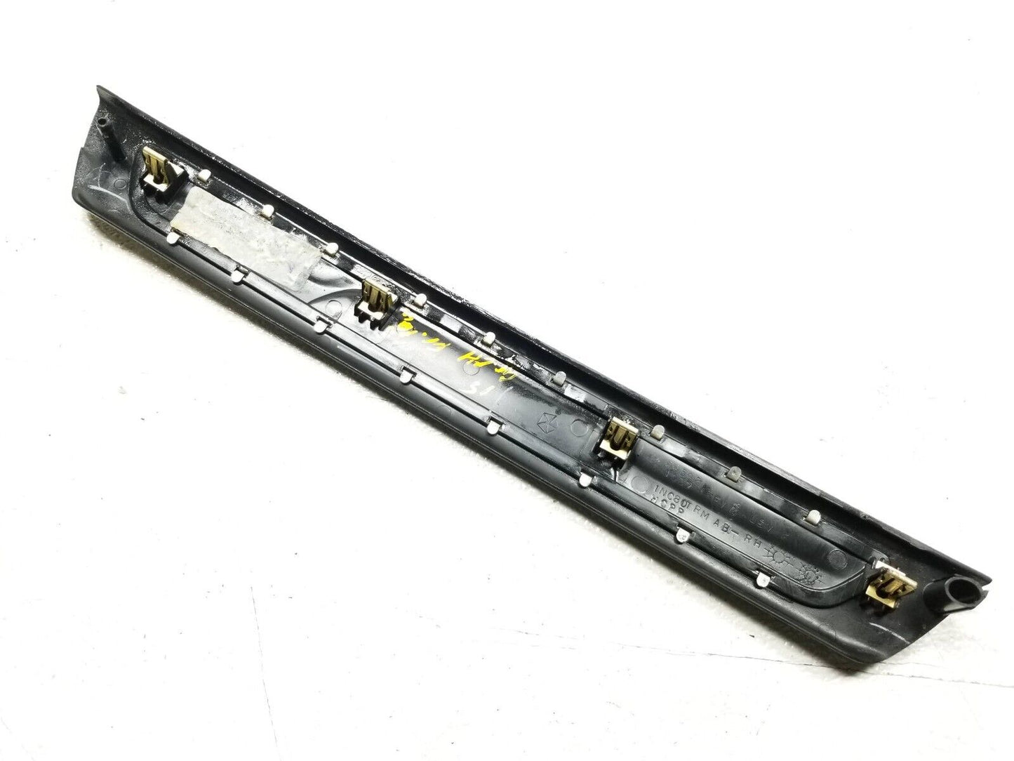 14 15 16 17 Jeep Grand Cherokee Front Right Pass Door Scuff Trim Panel OEM
