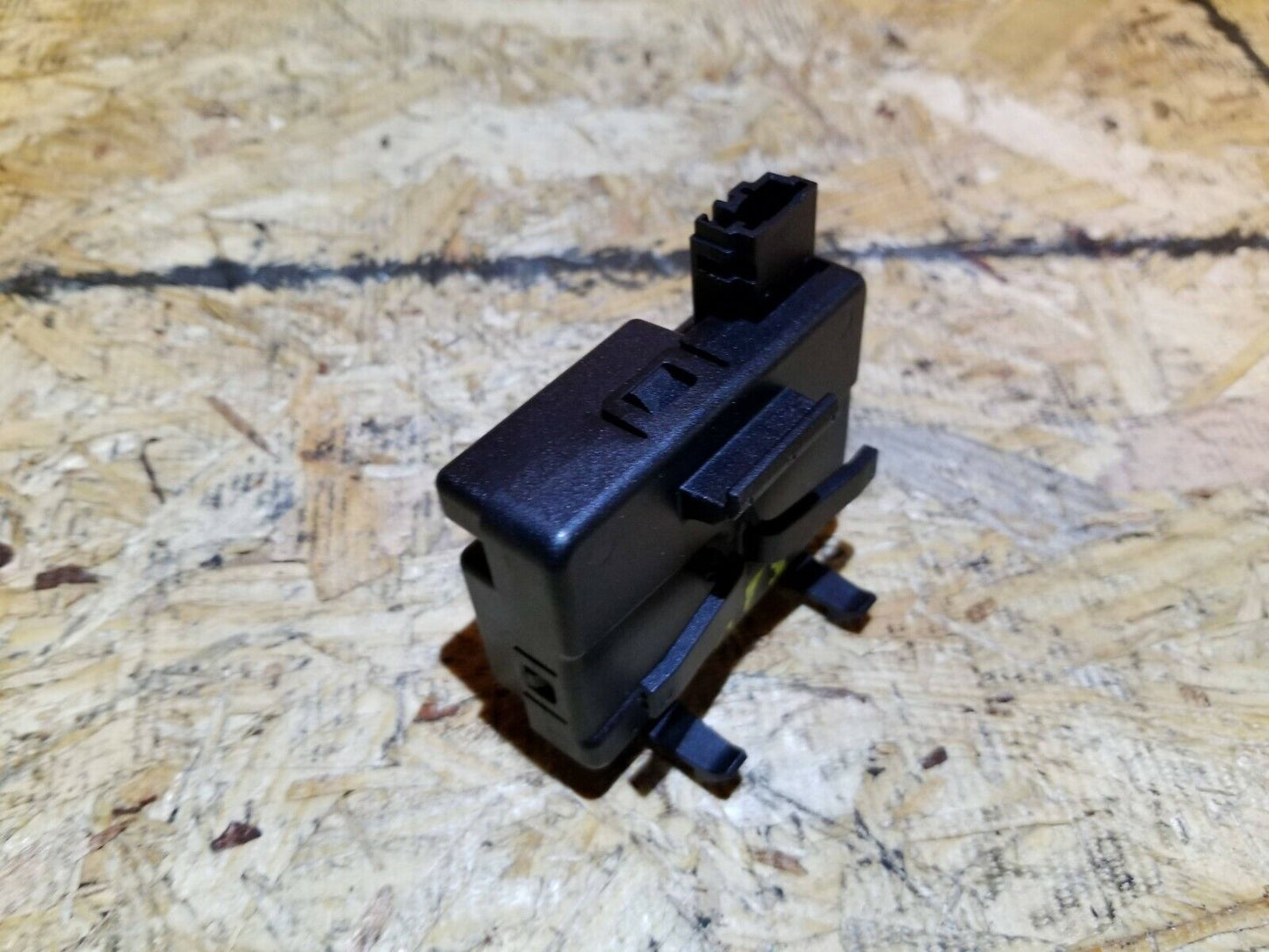 17 18 19 20 Cadillac Xt5 Keyless Entry Receiver Module 13595511 OEM