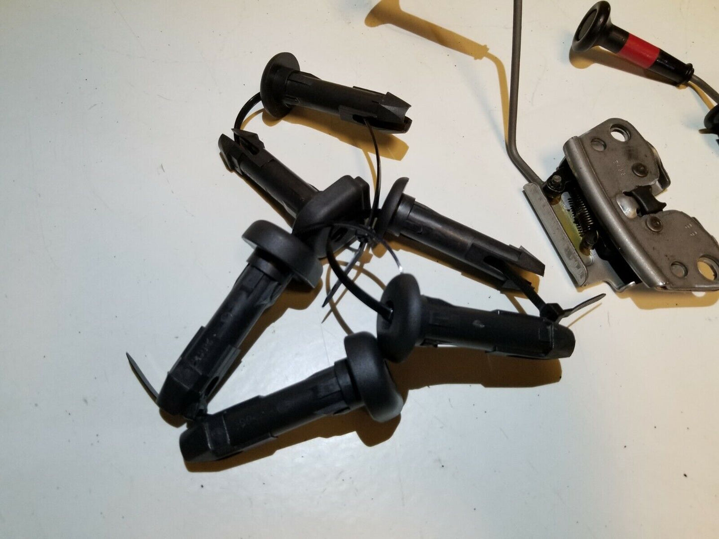 13 14 15 Subaru Xv Crosstrek Rear Seat Fold Lock & Headrest Guides OEM 86k