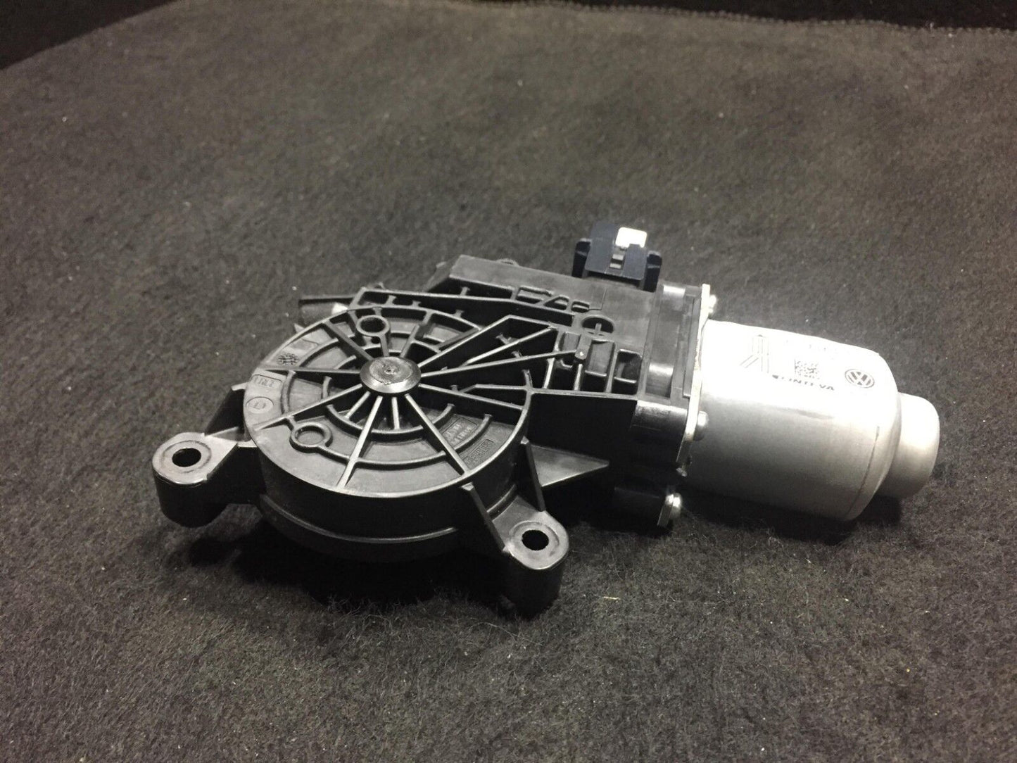 2012 2013 2014 2015 VW Passat Rear Left Window Motor Regulator OEM