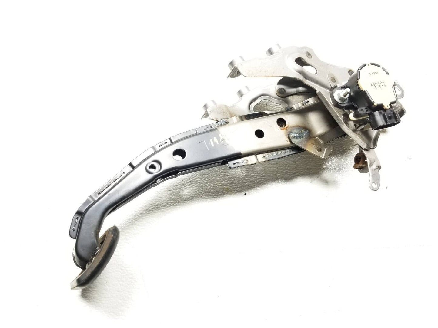 11 12 13 14 15 Toyota Prius Brake Pedal OEM