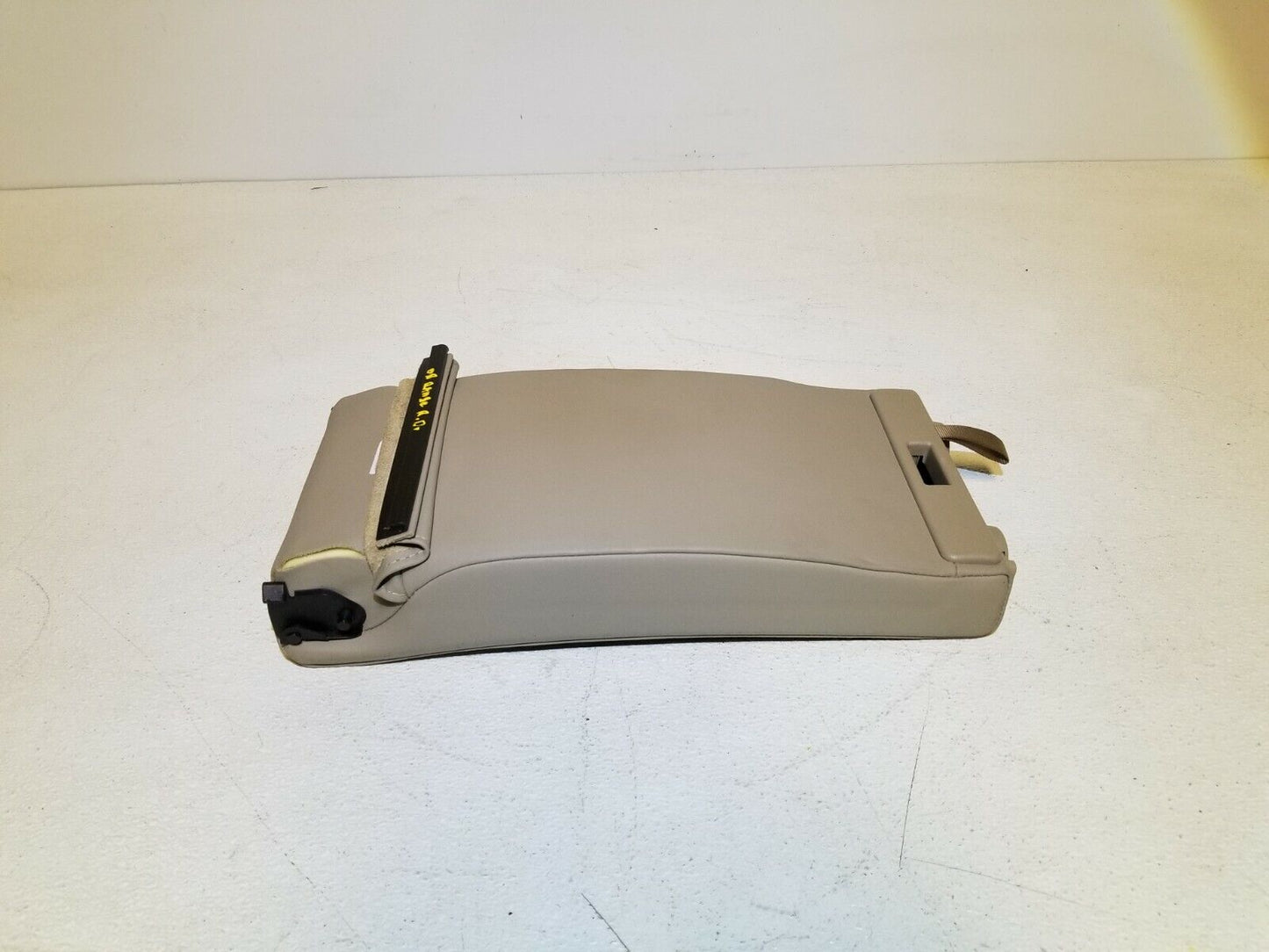 06 07 08 09 Range Rover Sport Rear Seat Armrest OEM