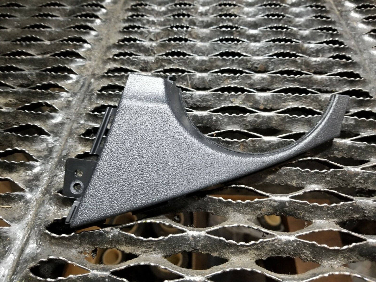 10 11 12 13 14 Hyundai Sonata Front Passenger Right Trim Panel Bezel OEM 55k