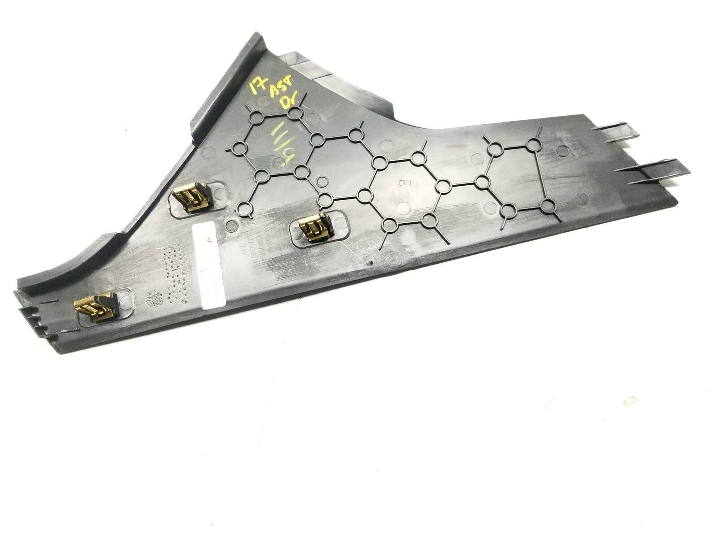 2013 - 2018 Cadillac Ats Extension Panel Trim Driver Side Left 84102423 OEM