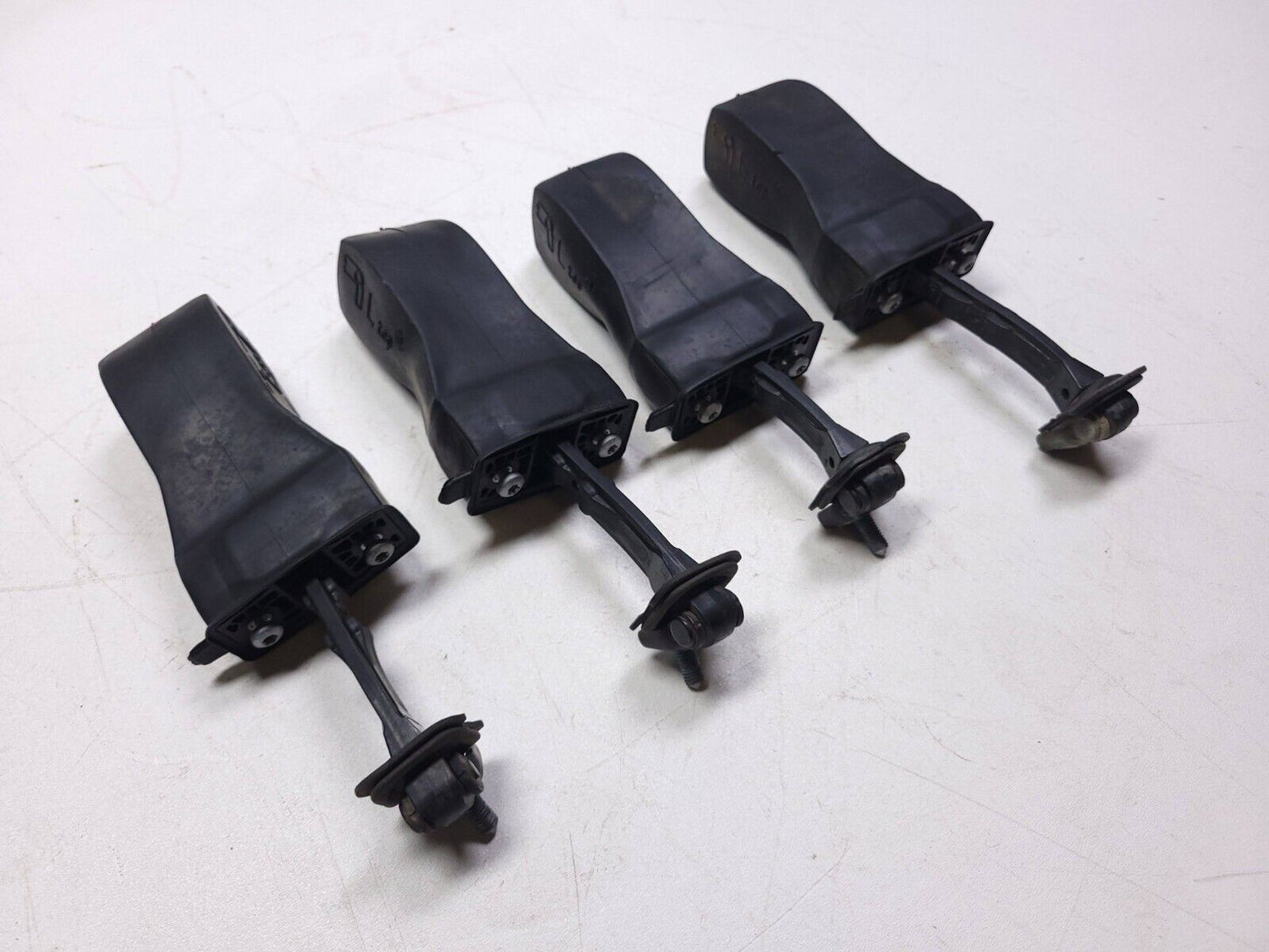 12-19 Volkswagen Passat Door Hinge Check Strap Stopper 4pcs  OEM