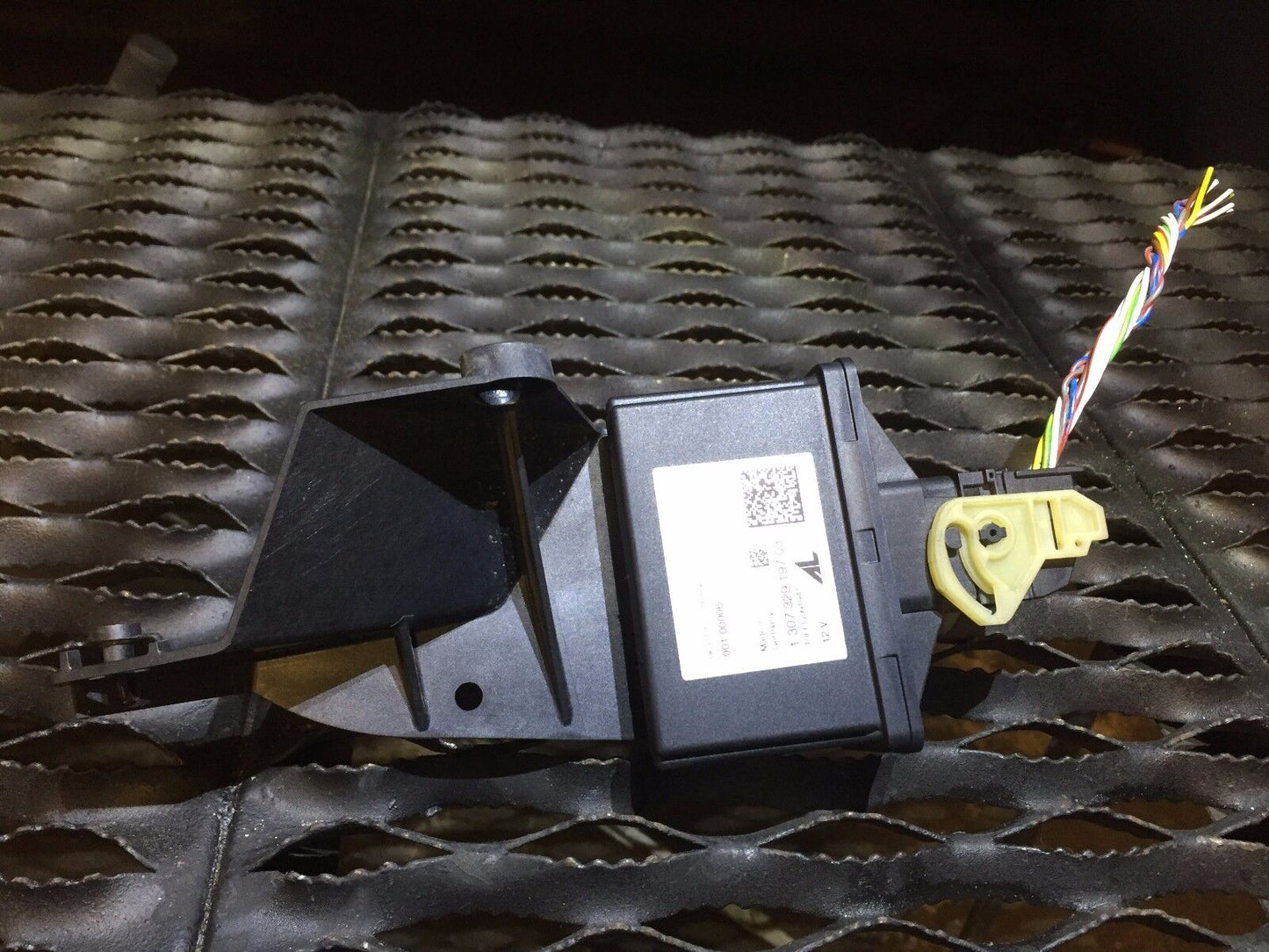 05 06 07 08 09 10 11 Volvo S40 Headlight Xenon Control Module 130732919703 OEM