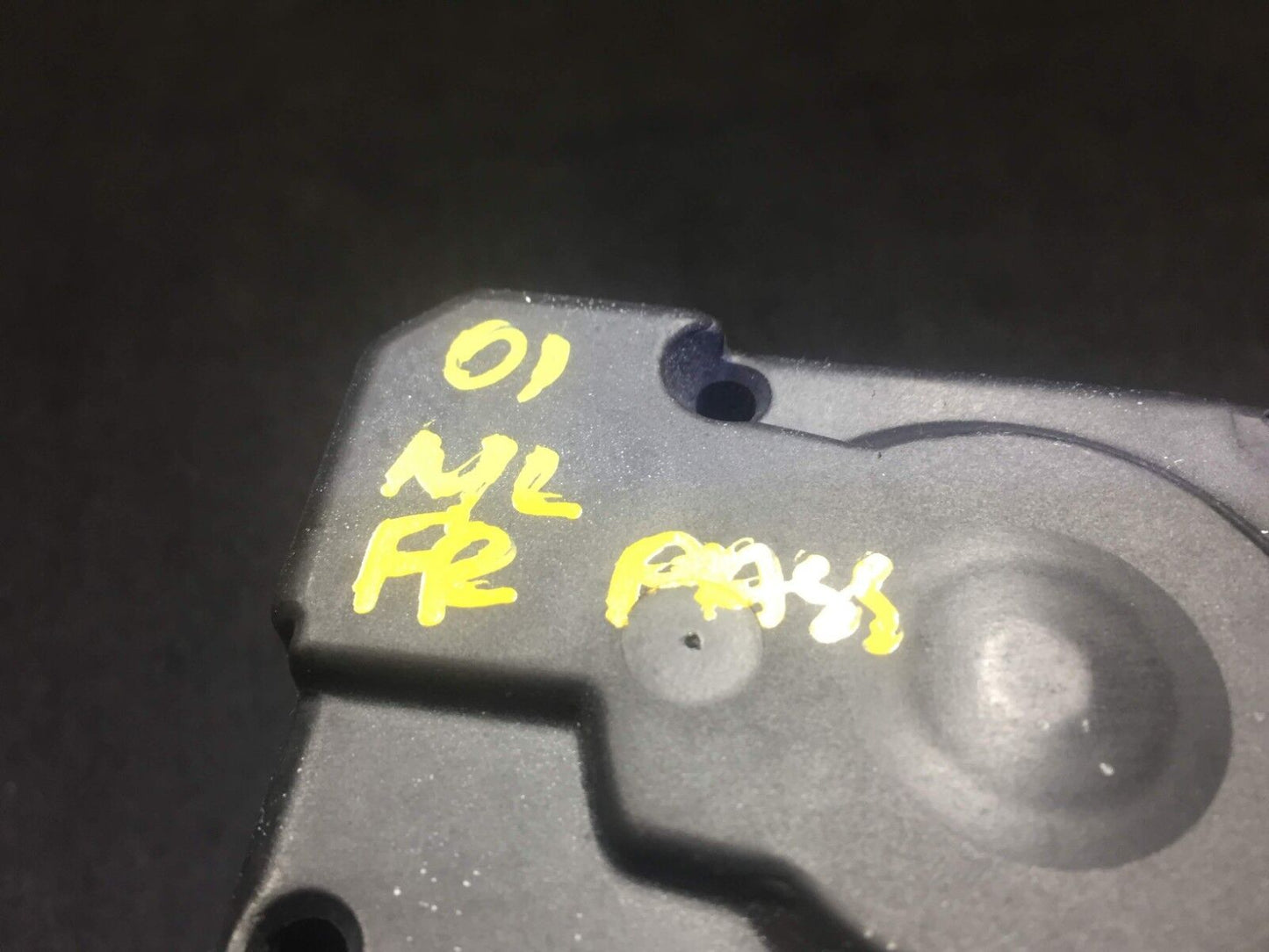 98 99 00 01 Mercedes W163 Ml320 Front Righ Pass Side Seat Belt Retractor OEM D34