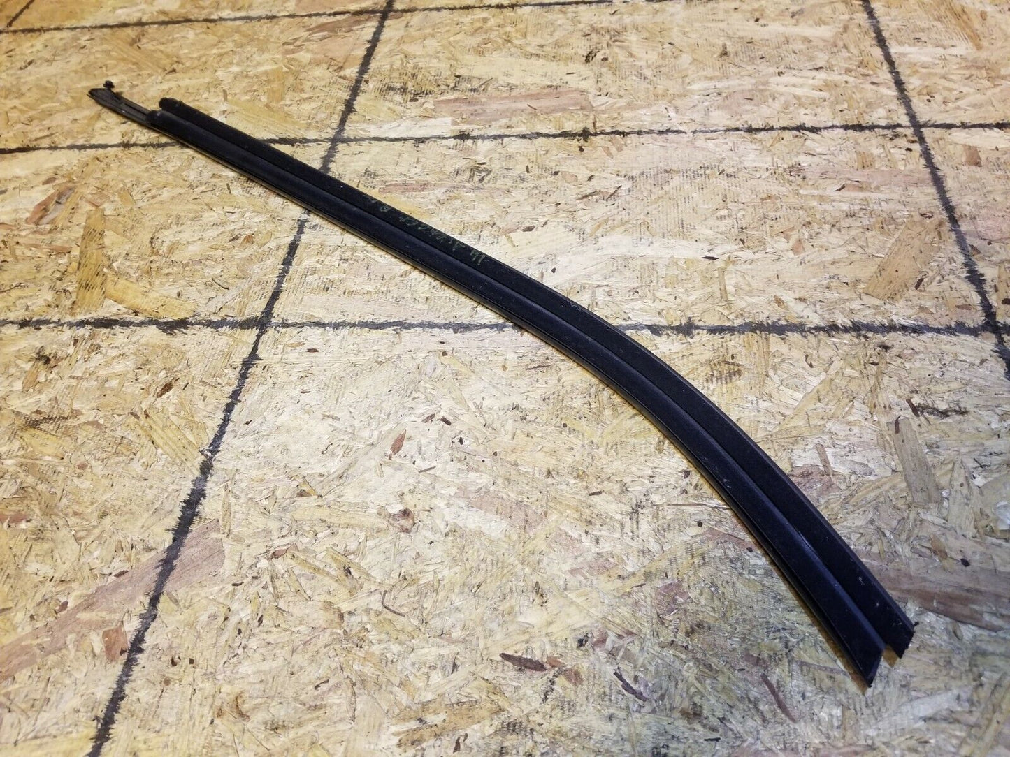 11 12 13 14 Dodge Avenger Rear Left Driver Side Door Window Belt Seal Trim OEM