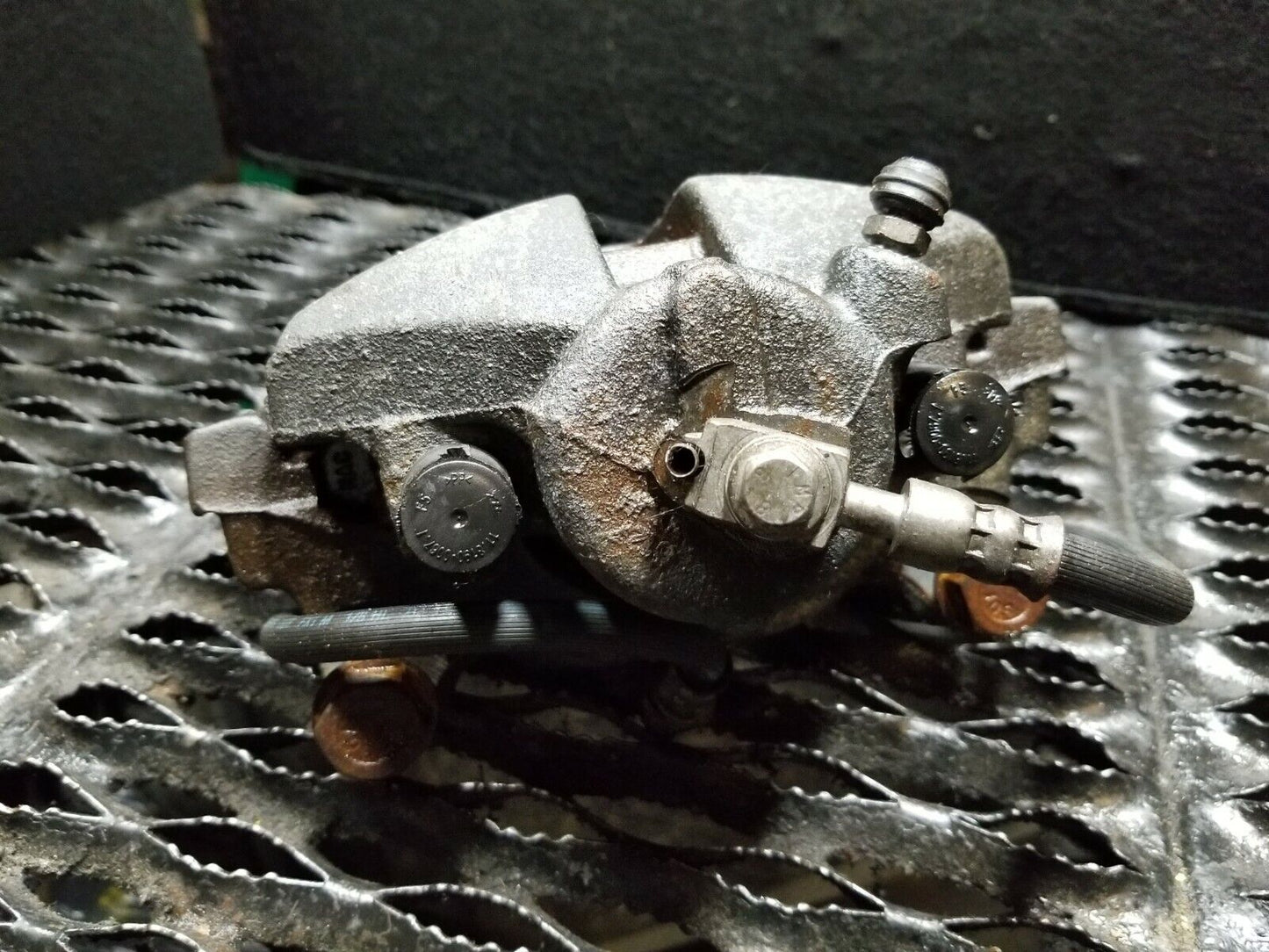 15 16 17 18 Volkswagen Jetta Brake Caliper Front Right Passenger Side OEM 30k