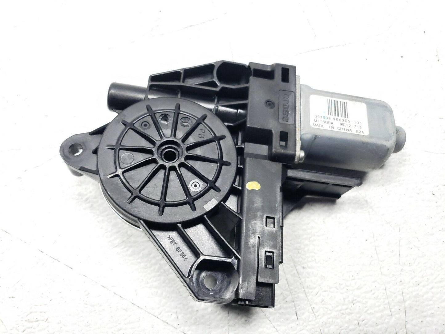 10 11 12 13 Volvo XC60 Rear Left Driver Door Window Regulator Motor OEM