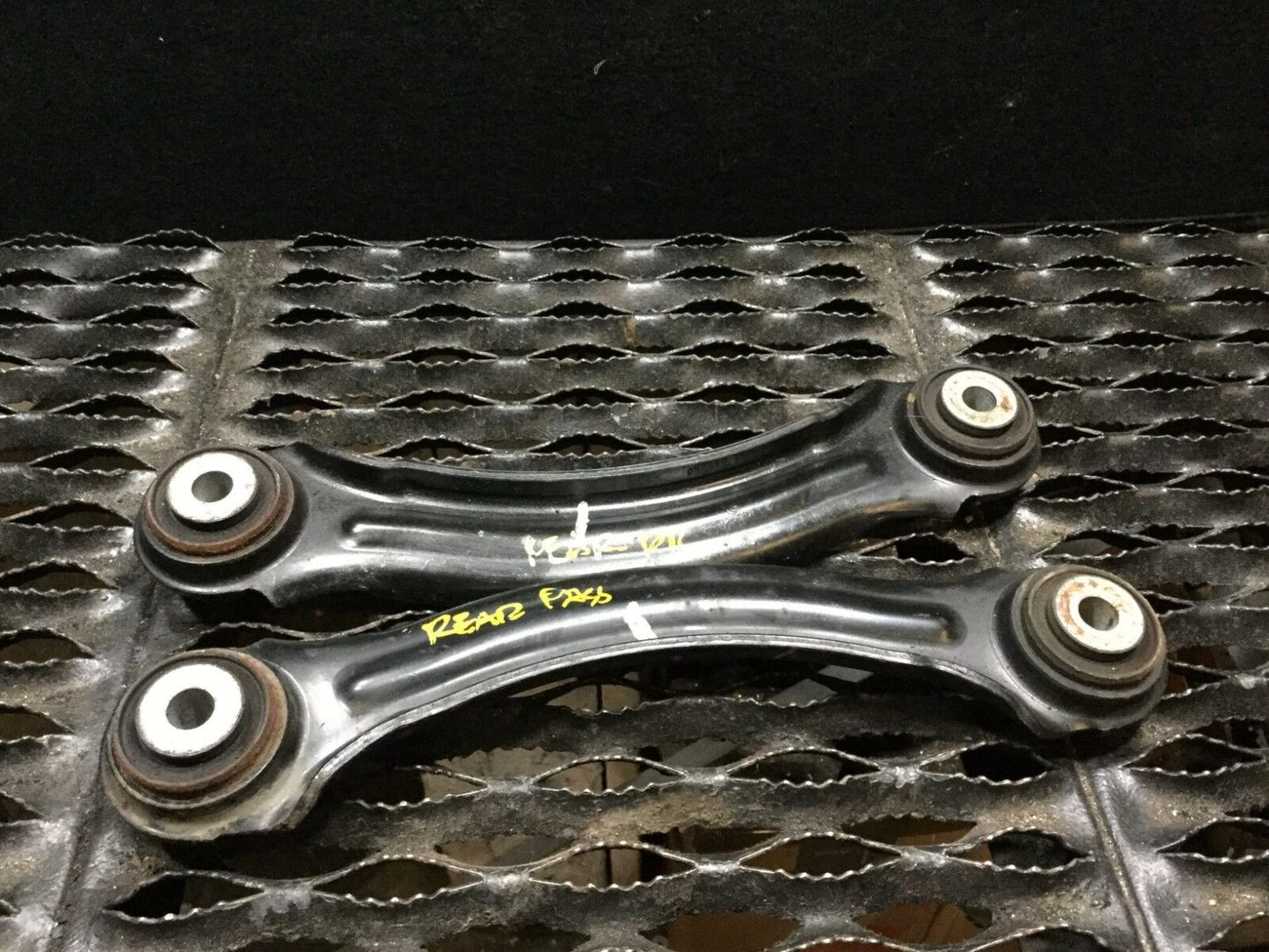 11 12 13 14 15 Dodge Charger 3.6l Lower Control Arm Rear Left & Right 2pcs OEM