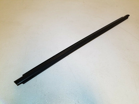 12 13 14 15 16 Jeep Patriot Front Right Pass Door Window Belt Seal Molding OEM