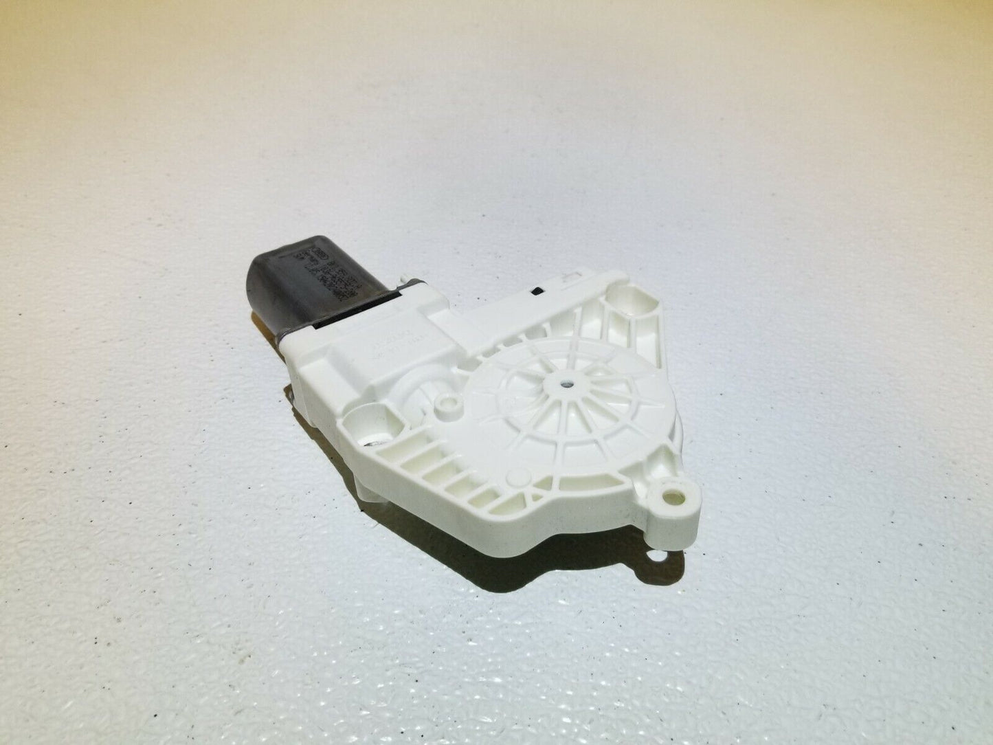 11 12 13 14 15  Audi Q7 Front Right Pass Door Window Motor Regulator OEM 87k