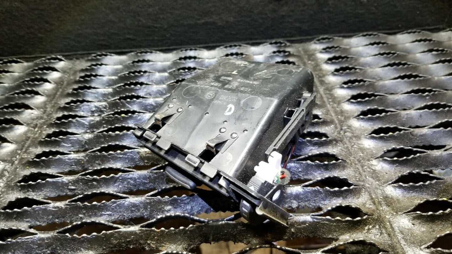 98 99 00 01 02 04 Audi A6 S6 C5 Dash Left Driver Side Air Vent 4b1 820 901 #37