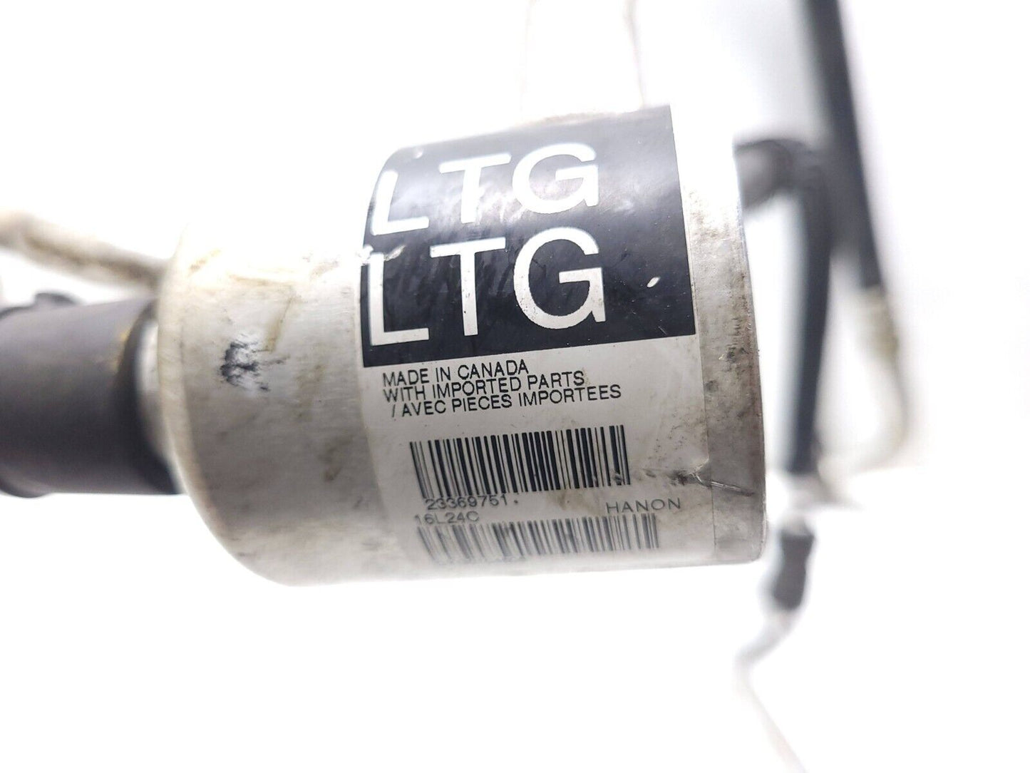 2016 - 2018 Cadillac Ats  AC Hose Line Pipe 23369751  2.0l OEM